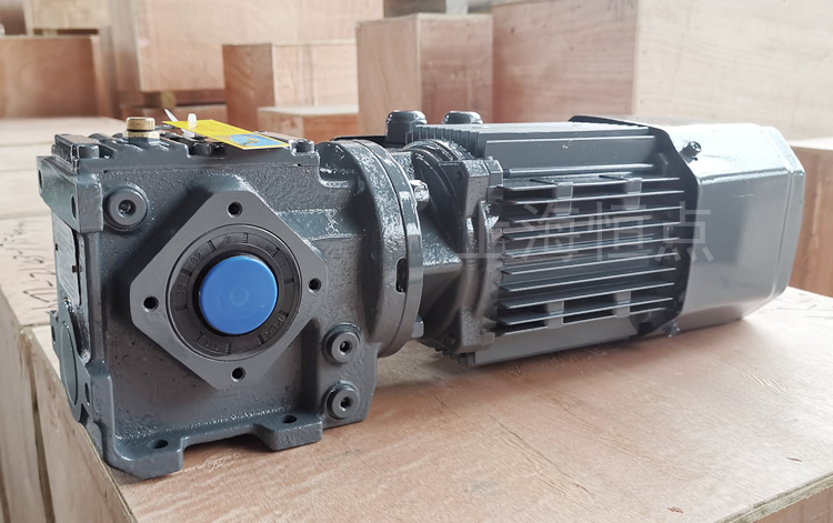 SA37系列減速機，配電機，灰色油漆 實物照片