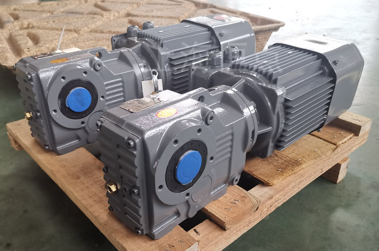 KA37系列減速機通孔輸出，配電機實物圖