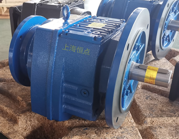 RF87減速機，輸入配法蘭B5端蓋，立式法蘭輸出，實物照片