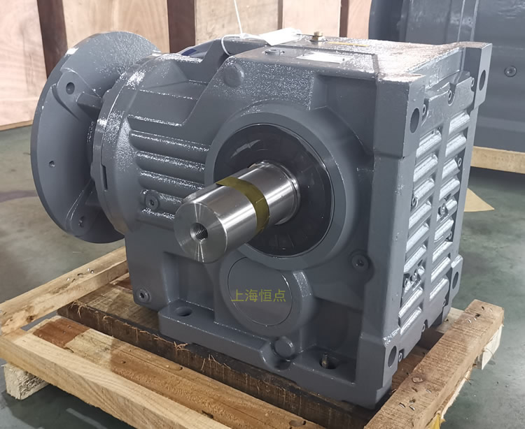 K97減速機，輸入配電機法蘭端蓋，右輸出單軸，實物圖如下