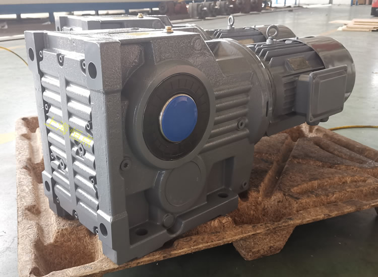 KAB97減速機 配普通電機 輸出通孔 實物照片